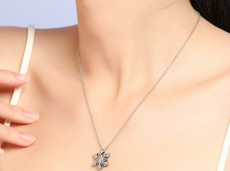 Mặt d&acirc;y h&igrave;nh b&ocirc;ng tuyết bắt mắt